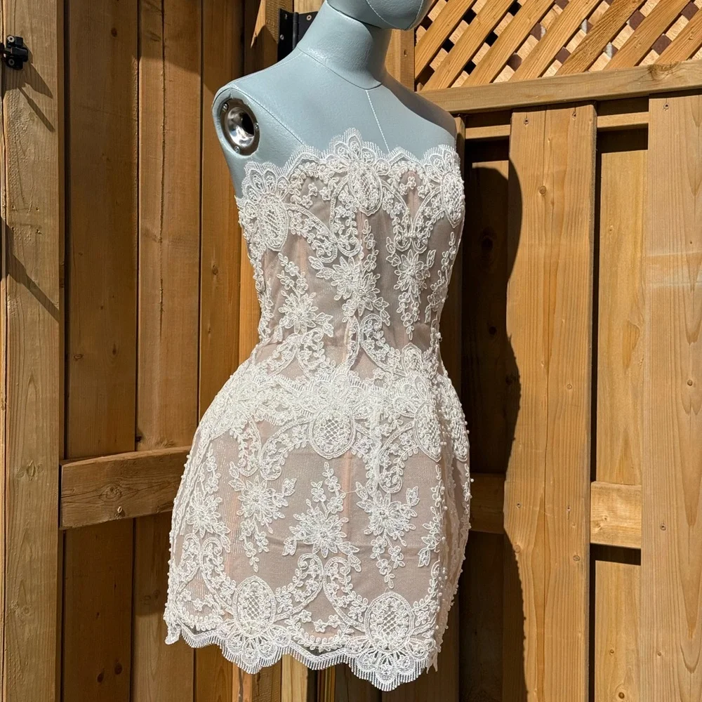 🆕 BRONX & BANCO 🧿 NWOT Maraya Blanc Lace Mini Dress, Sz L US 8